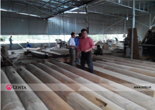 01.-Thi-cong-nha-go-truyen-thong-viet-nam _www.centa.vn