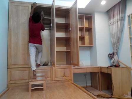 Thi-cong-go-tu-nhien-soi-nga-www.centa.vn