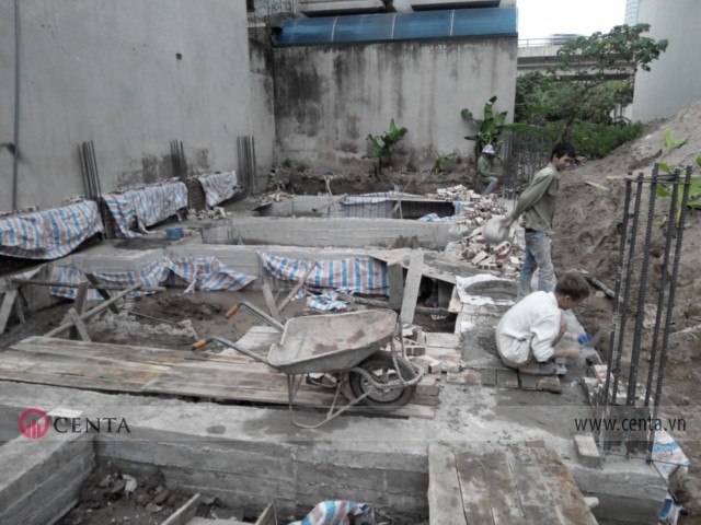 28. Thi-cong-Be-tong-mong-nha-pho-Linh-Dam _www.centa.vn