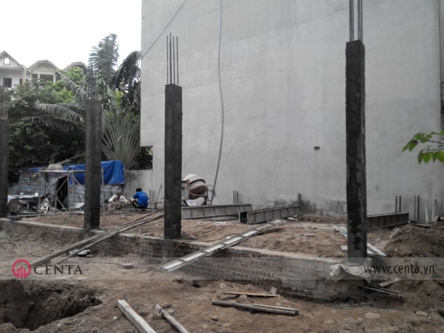 34. Thi-cong-cot-Be-tong-cot-thep-tang-1-nha-pho-Linh-Dam _www.centa.vn