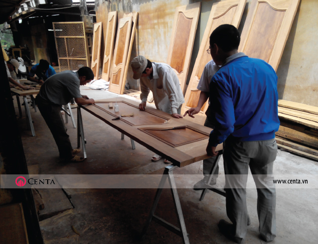 02.-Cua-go-lim-ben-dep