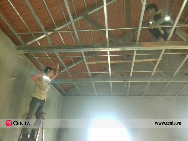 01 lap khung xuong tran thach cao 2