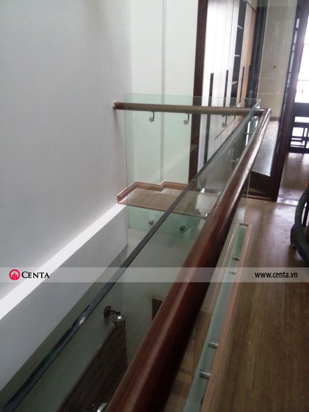 Lắp đặt tay vịn cầu thang biệt thự