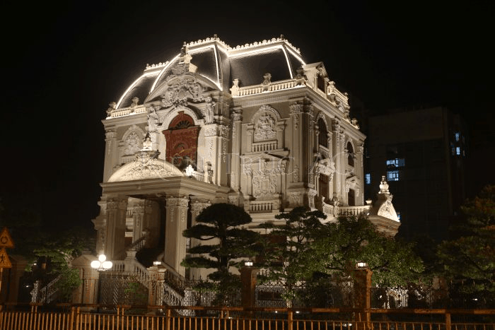 Biệt thự lâu đài Tổng Hải Sơn