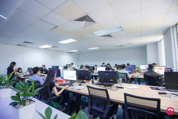 Bàn ghế làm việc Thi công nội thất văn phòng